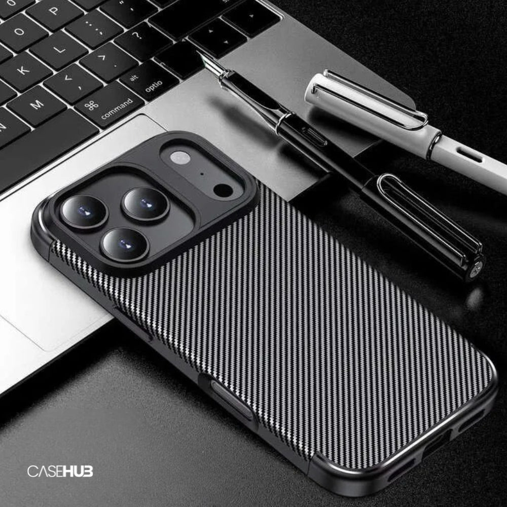 Case em Fibra de Carbono Premium com Carregamento MagSafe Berlin