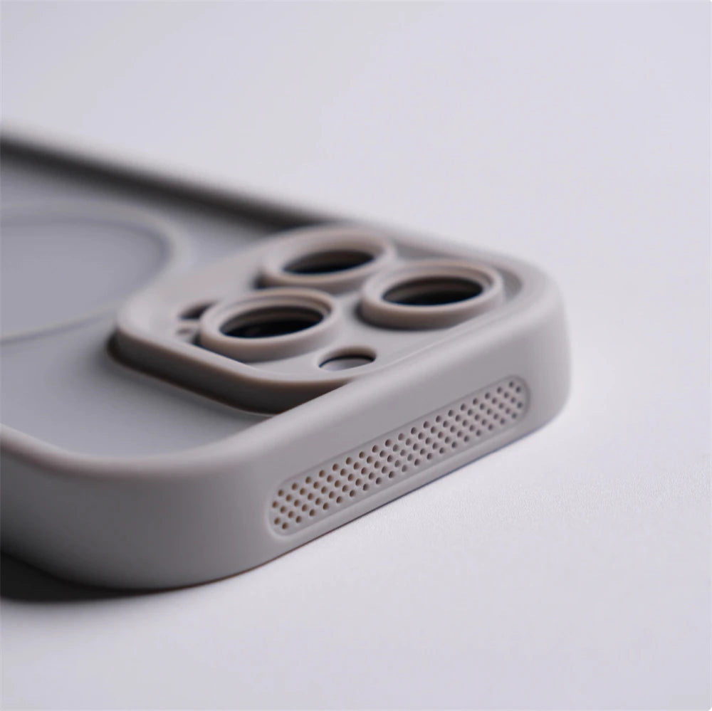 Translucidez fosca para magsafe capa à prova de choque para iphone 17 air 16 pro max 15 14 plus 12 13 lente proteção completa capa magnética