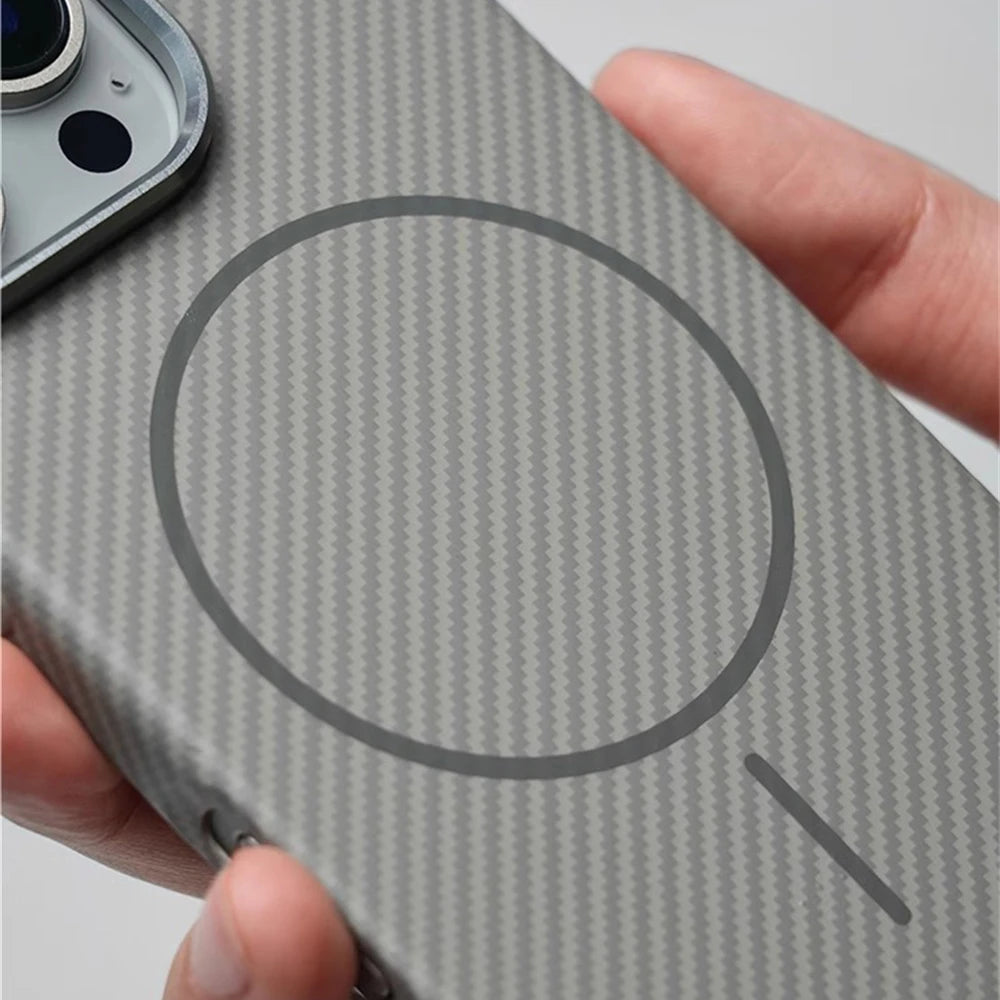 Luxo padrão de fibra carbono magnético fino caso duro para iphone 17 16 pro max 15 14 ar magsafe carga sem fio liga lente capa